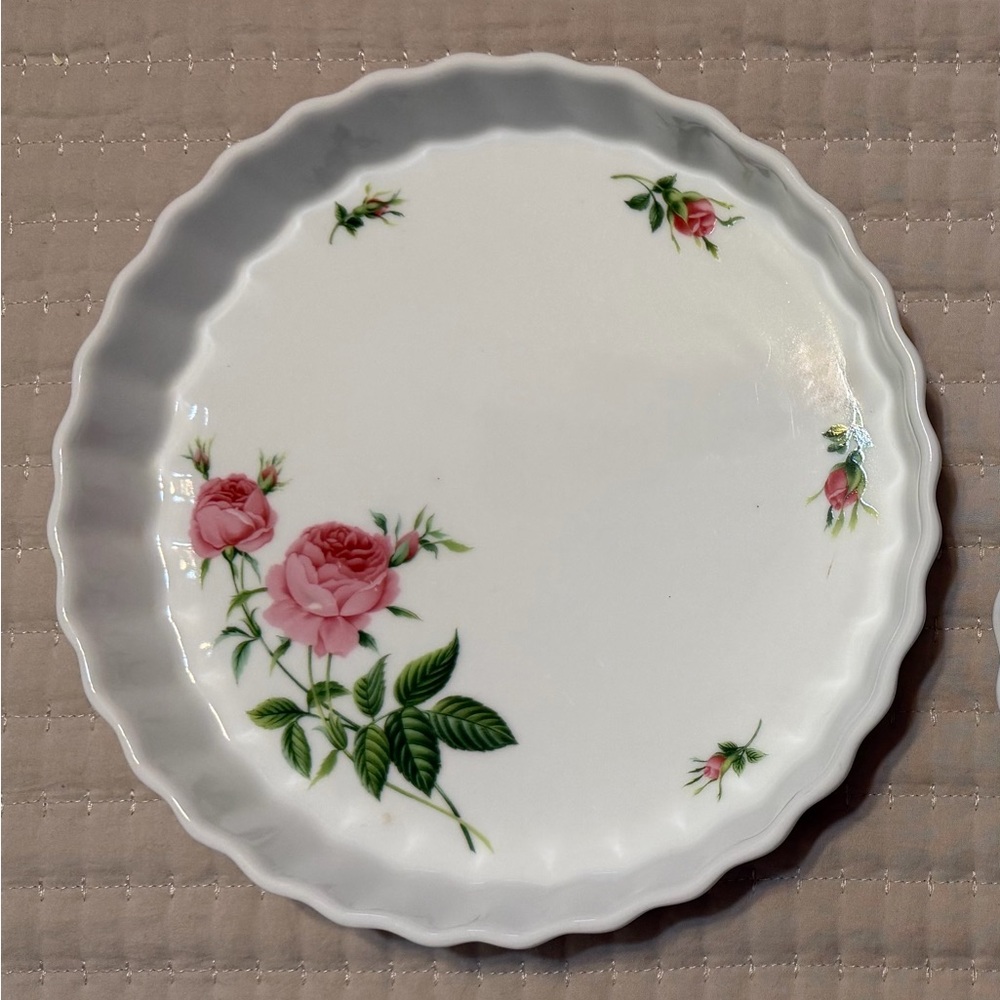 Vintage Christineholm Porcelain Pink Rose White Scalloped Pie/QuichPlate